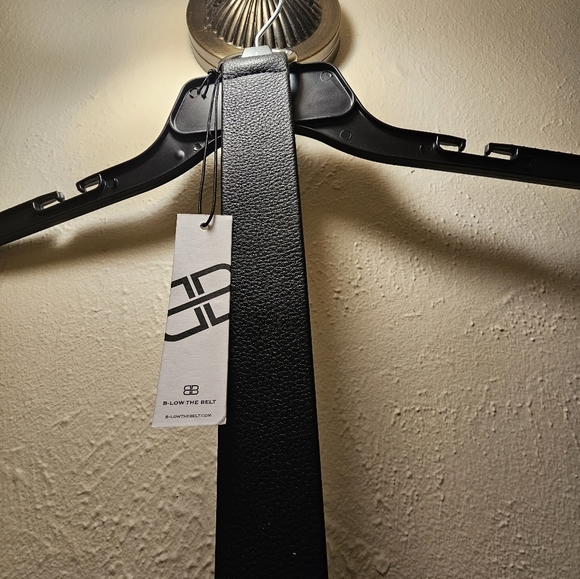 B Low the Belt One Size Black - Picture 2 of 3